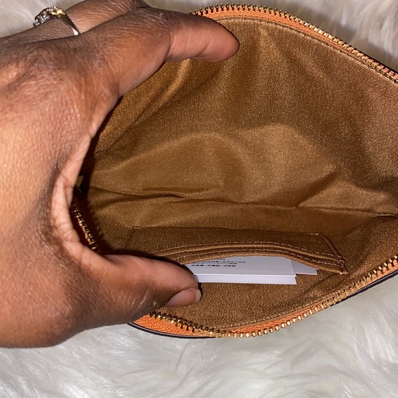 Coach Cream Wristlet Bag - Picture 3 of 4